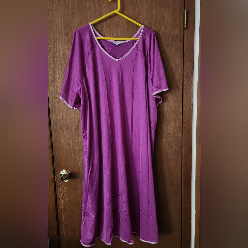Women's Nightgown